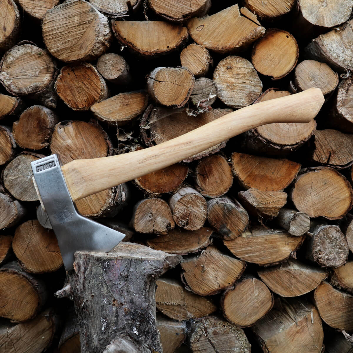 Bushcraft axe