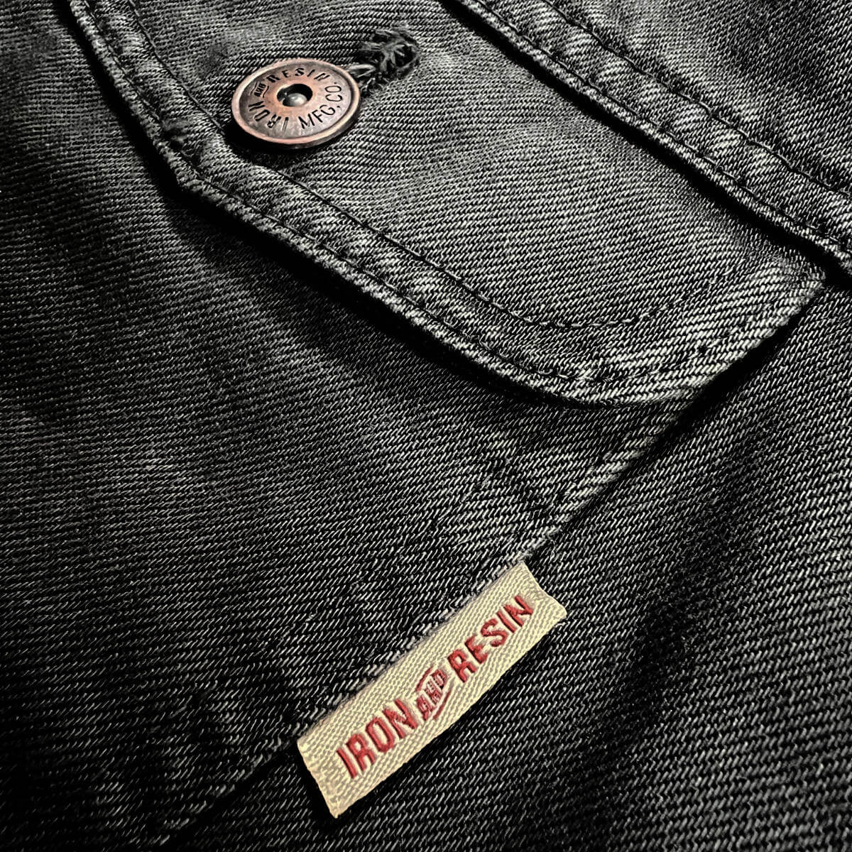 Iron and Resin Sand Jacket Bull Denim Charcoal