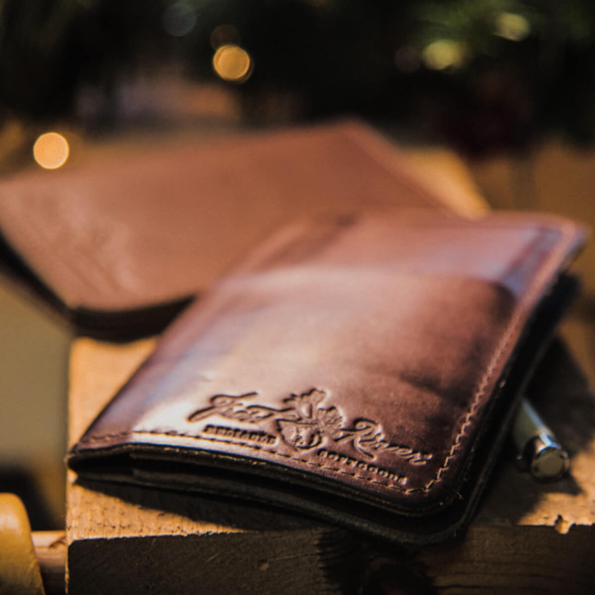 Frost River Leather Pocket Folio